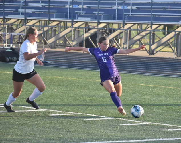 Eagles pour on offense against Wings